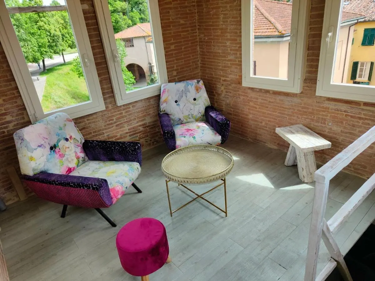 *** Guest house Inside The Wall Lucca Italy