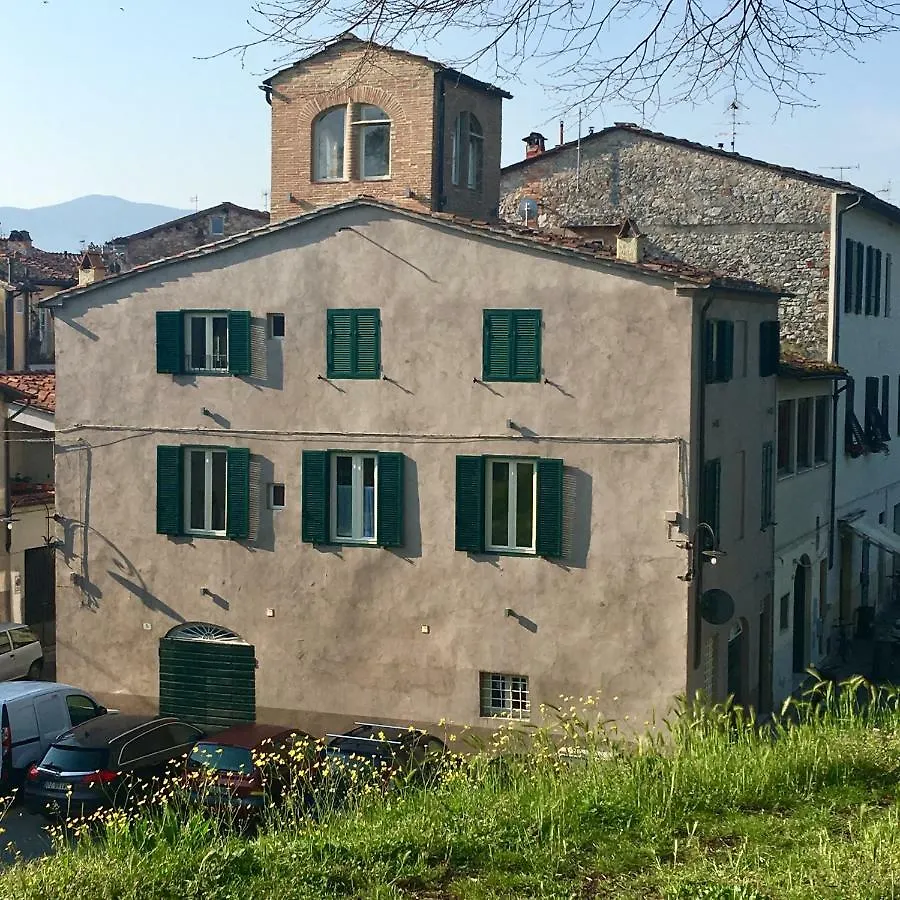 *** Guest house Inside The Wall Lucca Italy